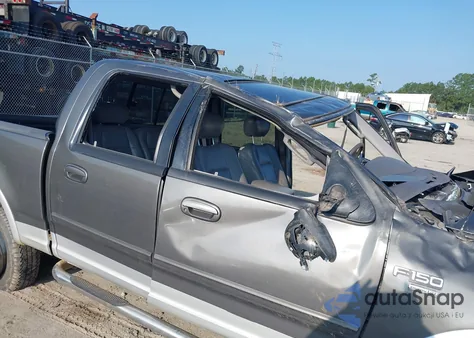 2002 Ford F-150 Lariat/Xlt из США, поврежденный, VIN 1FTRW08L82KD62539